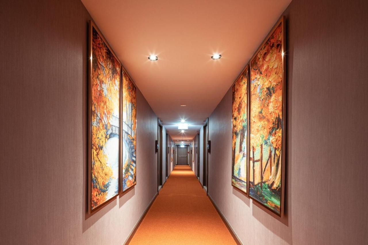 The One Smart Living Hotel Bangkok Exterior photo