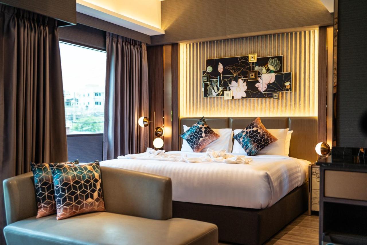 The One Smart Living Hotel Bangkok Exterior photo