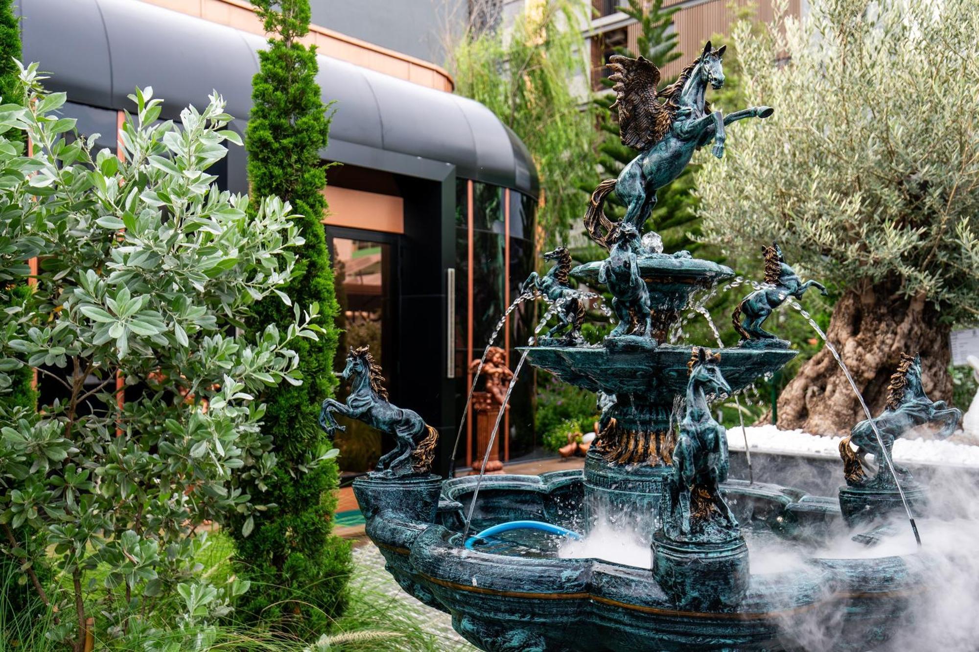 The One Smart Living Hotel Bangkok Exterior photo