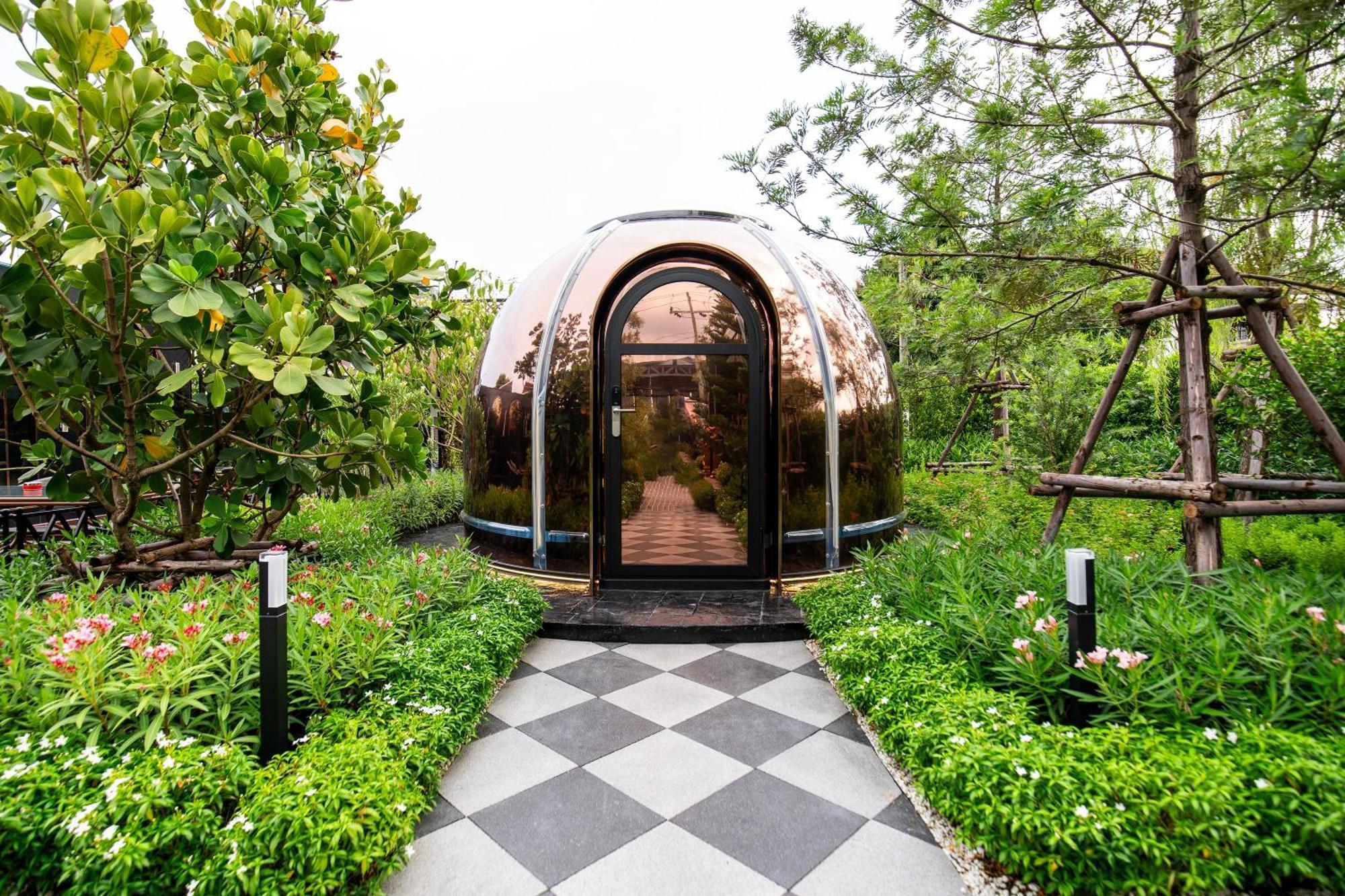 The One Smart Living Hotel Bangkok Exterior photo