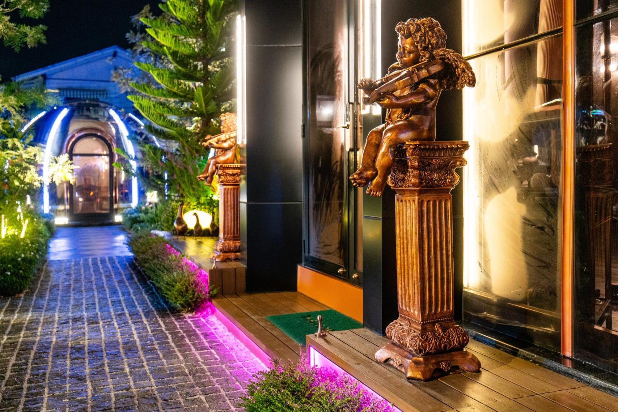 The One Smart Living Hotel Bangkok Exterior photo