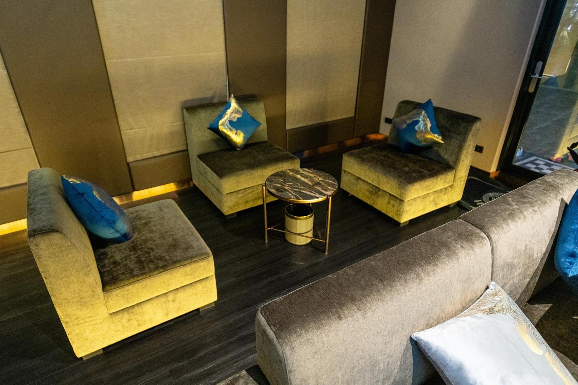 The One Smart Living Hotel Bangkok Exterior photo