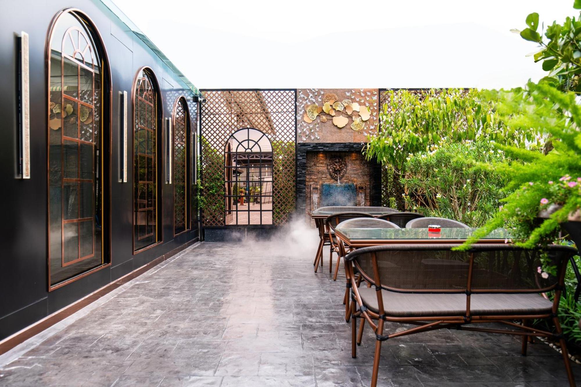 The One Smart Living Hotel Bangkok Exterior photo